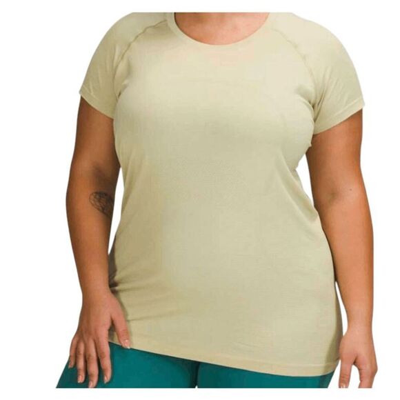 LULULEMON ATHLETICA Swiftly Tech Short Sleeve Shirt 2.0 in Dew Green/Dew Green S - Picture 1 of 4